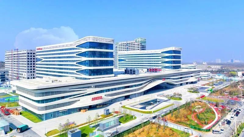 青年友好城市样本 解锁高铁新城的“青春密码”