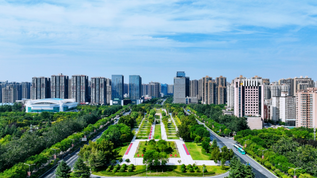 学习贯彻党的二十届四中全会精神市委宣讲团报告会在经开区举行