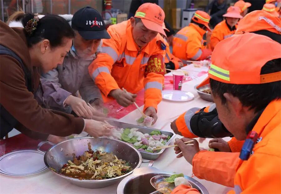 冬至温暖如期而至 千人饺宴致敬劳动者